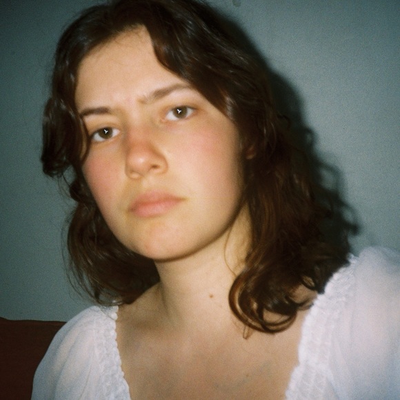 Meet your Posher, Emma - Picture 1 of 1